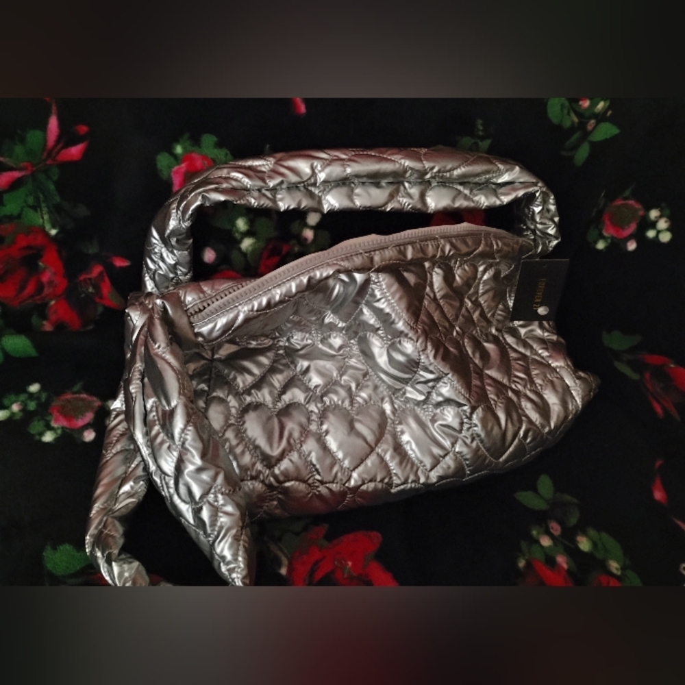 Quilted Hearts Metallic Silver Tote Bag / Long Shoulder Bag • Forever21 • 🆕